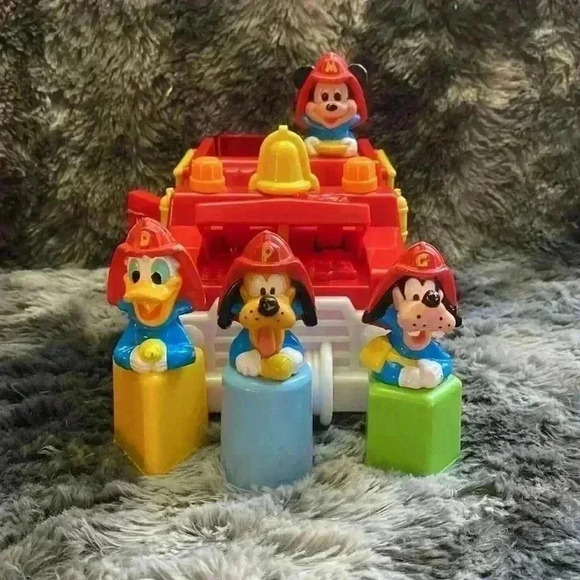 Mattel Disney Vtg 1989 Mickey
Mouse & Friends  Fire Truck
Motorized - Picture 9 of 13